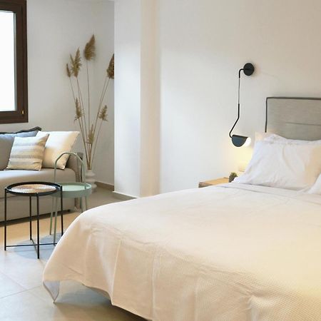 Iades Suites Afytos Phòng bức ảnh