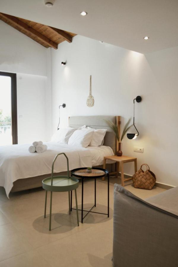 Iades Suites Afytos Ngoại thất bức ảnh