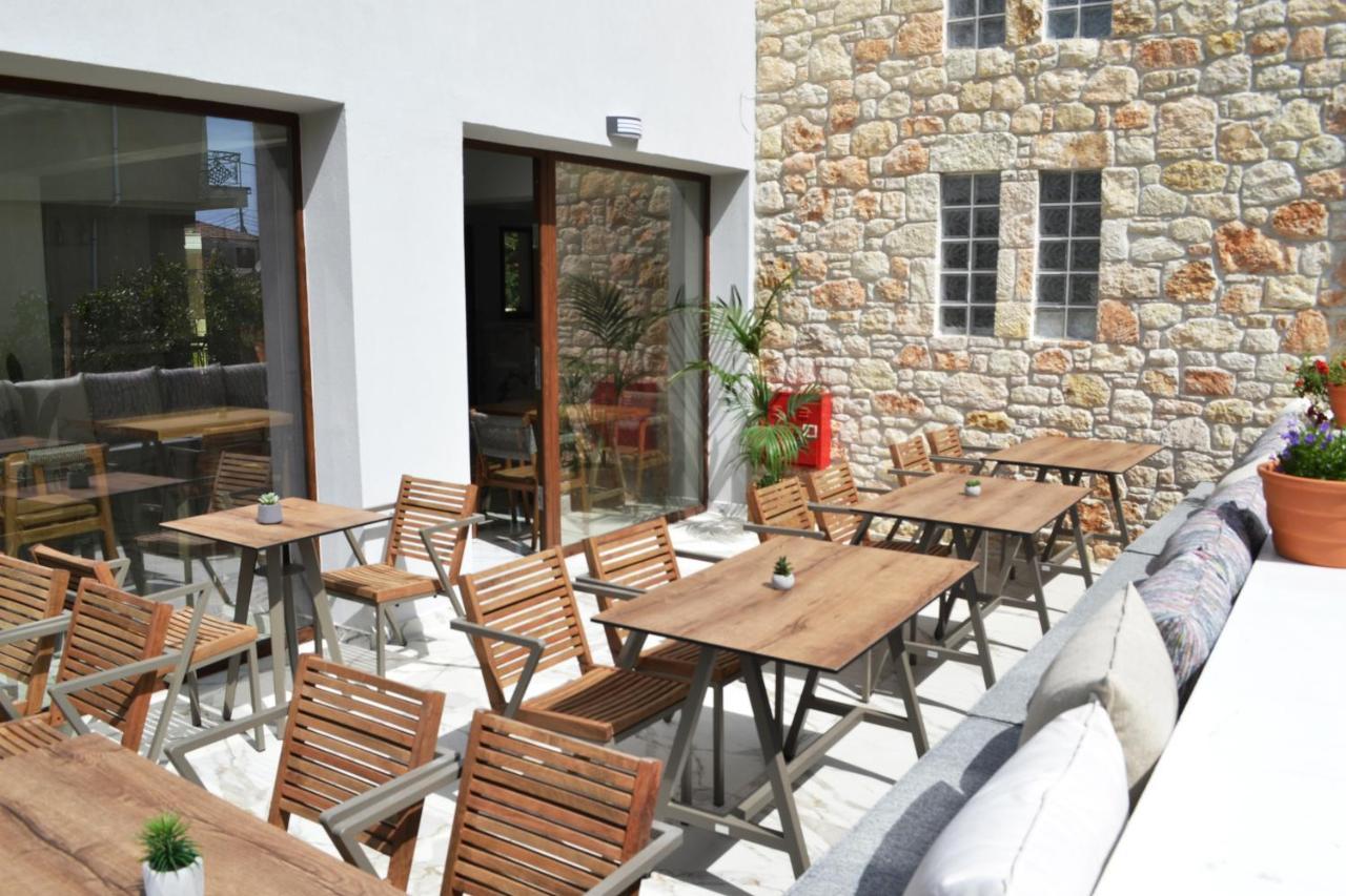 Iades Suites Afytos Ngoại thất bức ảnh