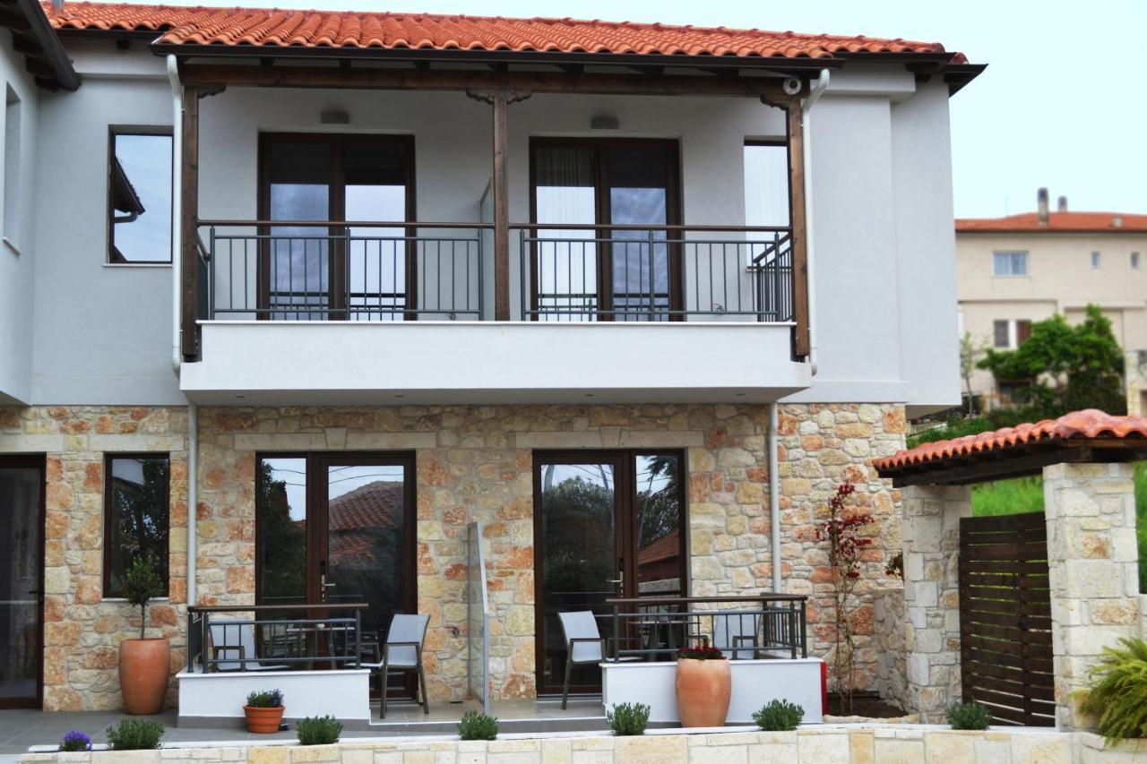 Iades Suites Afytos Ngoại thất bức ảnh