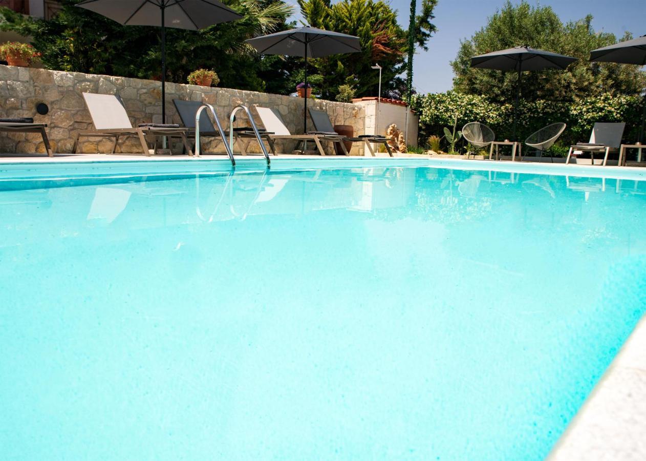 Iades Suites Afytos Ngoại thất bức ảnh