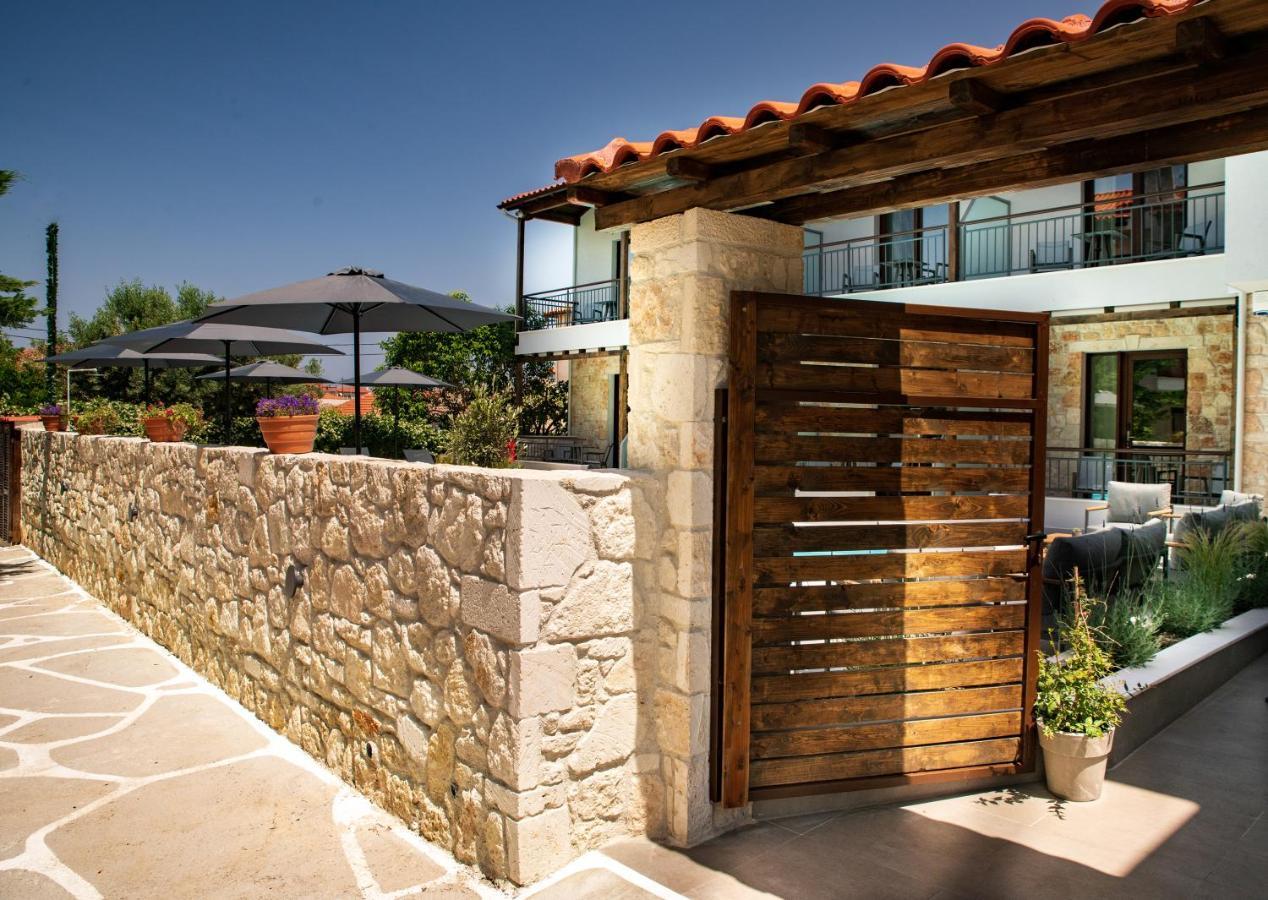 Iades Suites Afytos Ngoại thất bức ảnh