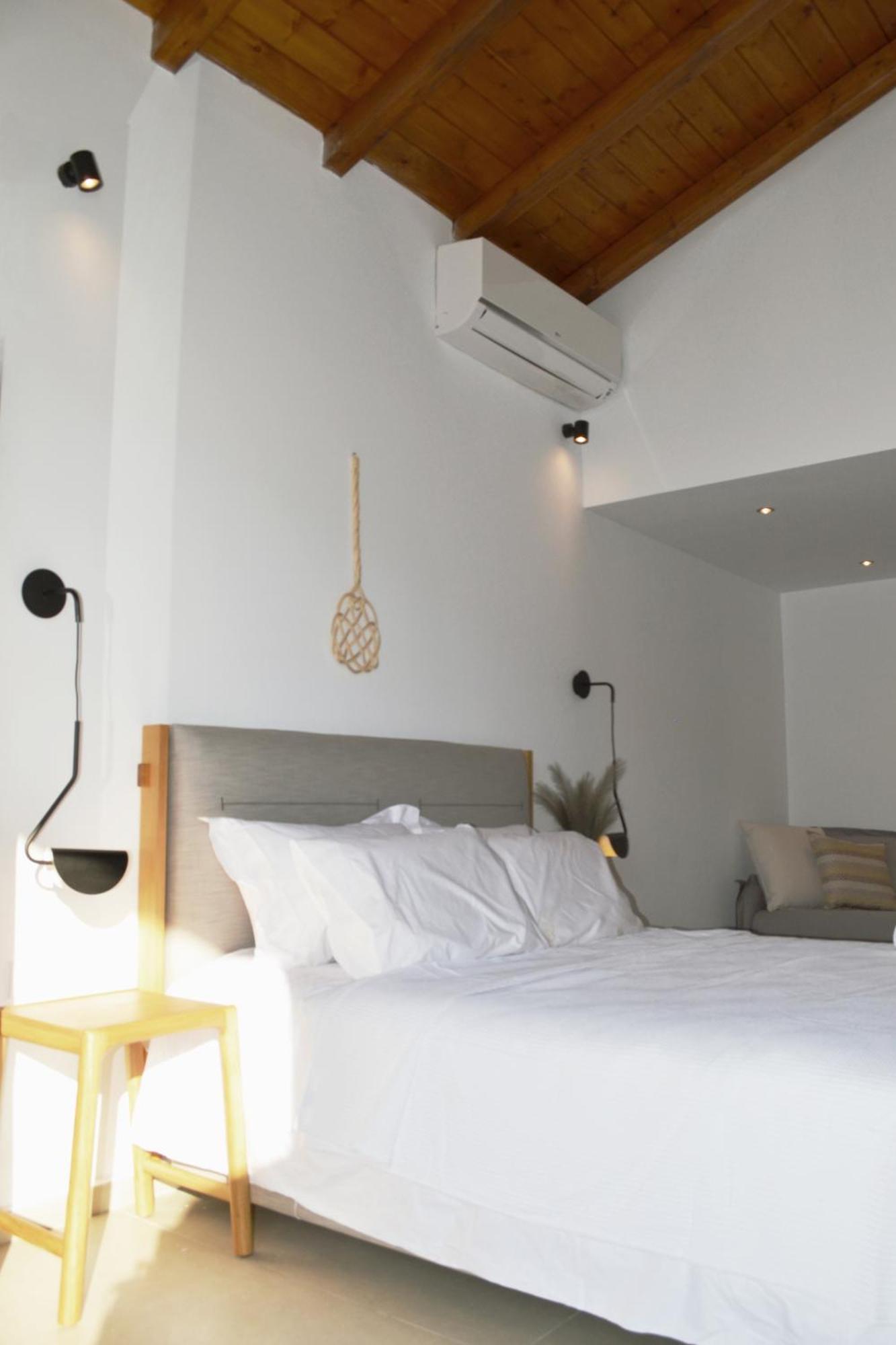 Iades Suites Afytos Phòng bức ảnh