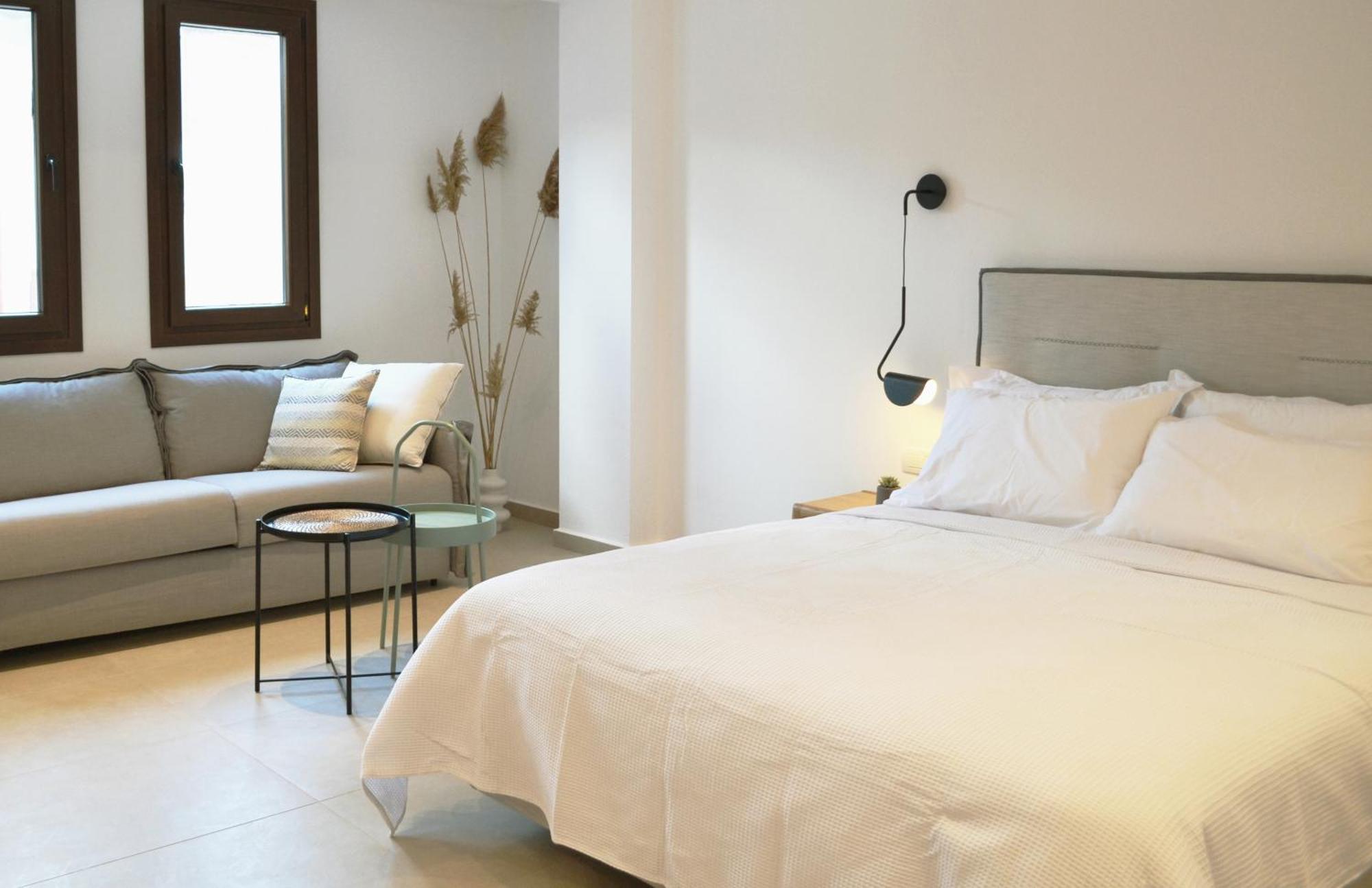 Iades Suites Afytos Phòng bức ảnh